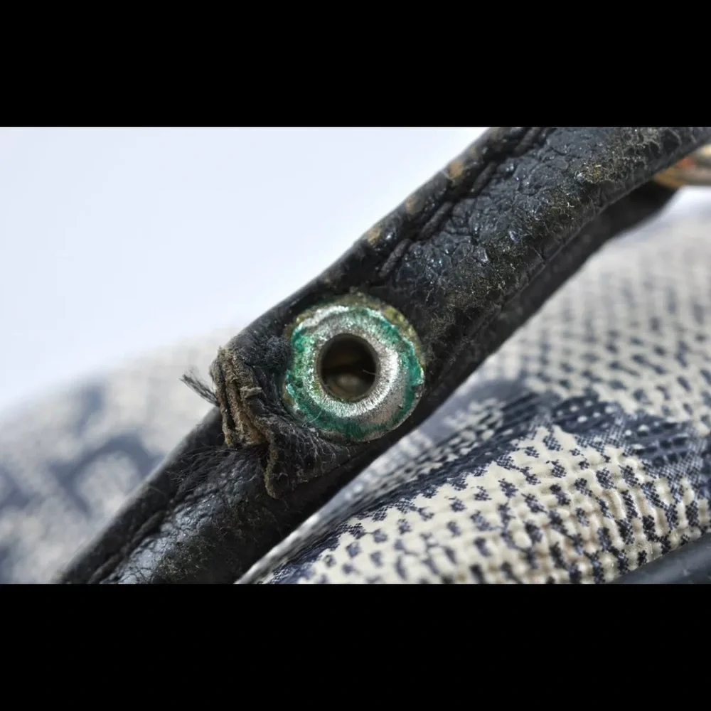 Vintage authentic Gucci purse - Picture 8 of 16